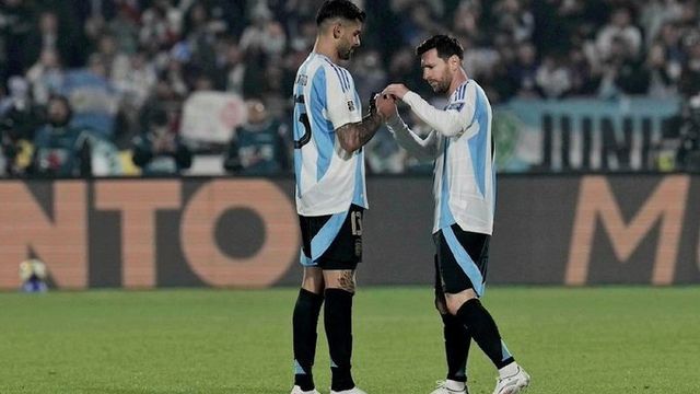 El "Cuti" Romero lucirá la cinta de capitán legado de Lionel Messi. Orgullo cordobés.
