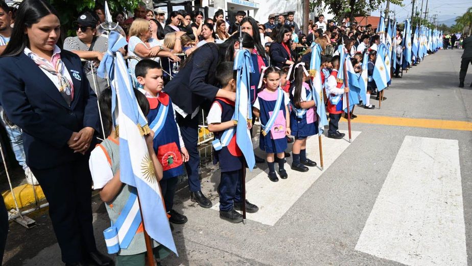 El aniversario de la municipalización reunió a autoridades, escuelas y vecinos de la ciudad.