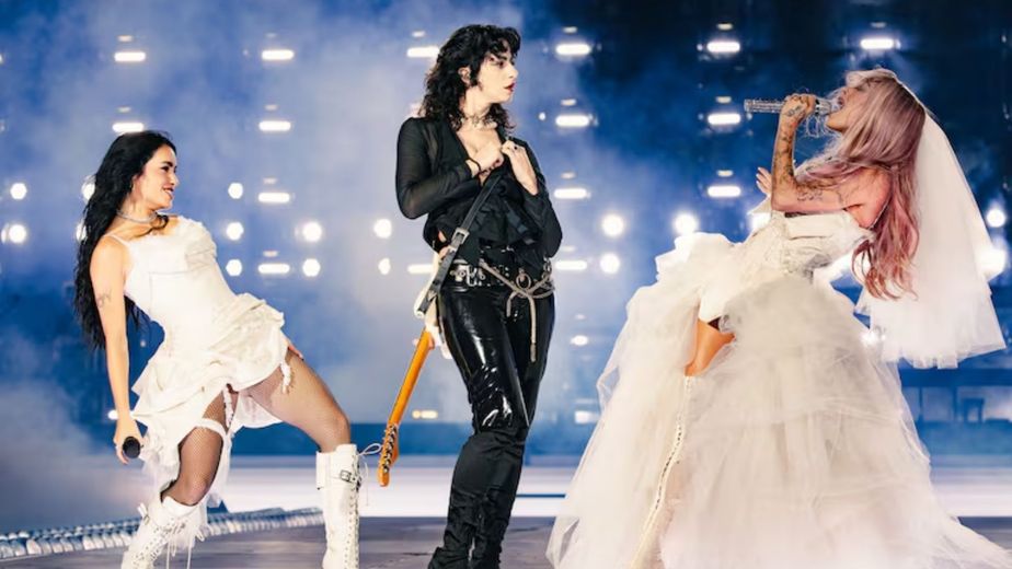 Lali y Tini en River: vestidas de novia, cantaron juntas y hasta se besaron