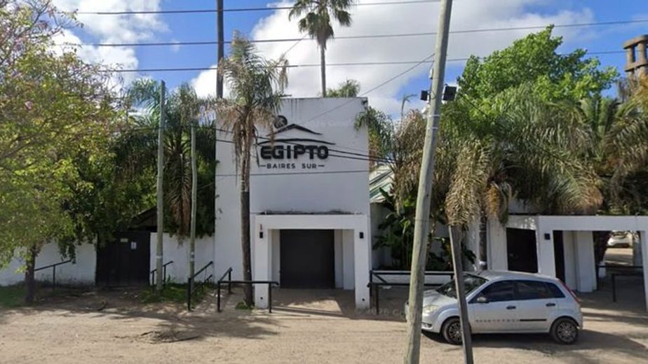 Asesinaron a un joven de un piedrazo en la cabeza a la salida de un boliche en Ezeiza: hay cuatro detenidos
