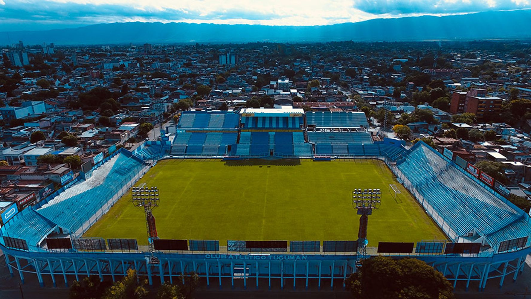 Fundado en 1902, Atlético Tucumán debutó oficialmente en 1903 con un triunfo ante el Club Atlético Salteño.