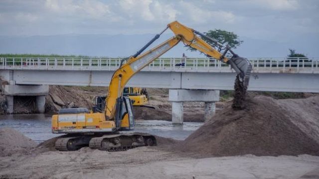 El Plan Hídrico completo está en la Legislatura, mientras el Ejecutivo avanza con convenios y maquinaria.