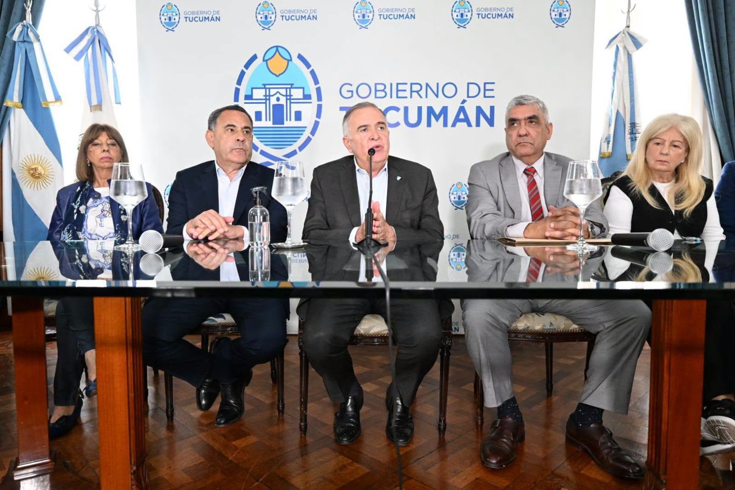 El gobernador habló de obras sostenidas y nuevas, con fondos internacionales, nacionales y provinciales.