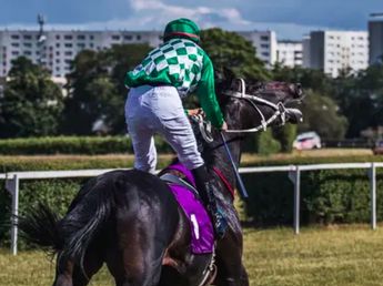 Pintor austríaco: obligan a cambiar el nombre a un caballo de turf por posible referencia a Hitler 