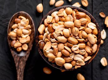 El maní tiene más del doble de proteína que el huevo: ayuda a ganar masa muscular y cuesta mucho menos