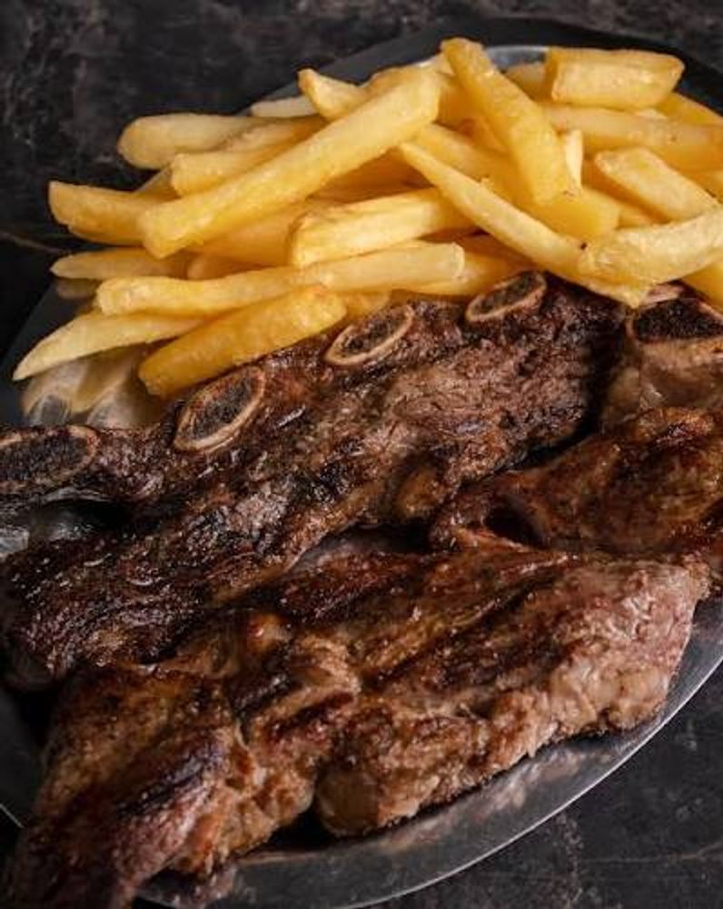 Luisito Comunica, youtuber (35 años): "Me gusta la carne mexicana mas que la argentina, por los acompañamientos. Los argentinos comen carne y puré de papas, y ese es todo el plato"