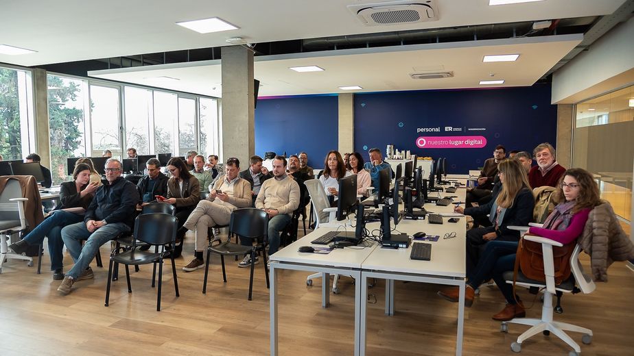 Colón se prepara para una jornada que pondrá a la tecnología frente a los desafíos de las empresas