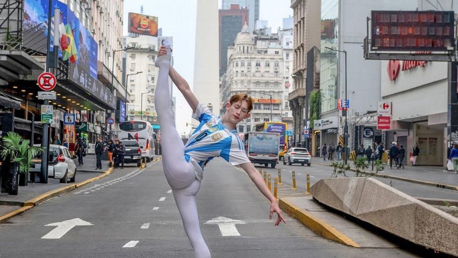 Quién es Guillermo Rolutti, el cordobés de 20 años que ingresó a una prestigiosa academia de ballet