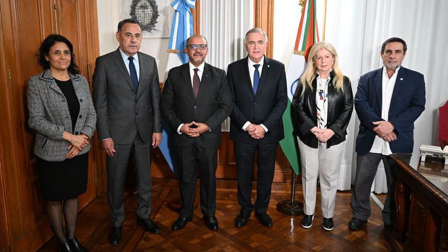 Bioetanol, azúcar y cítricos: la agenda del embajador de la India en Tucumán
