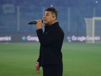 La Pepa Brizuela emocionó al cantar el Himno Nacional en el Kempes