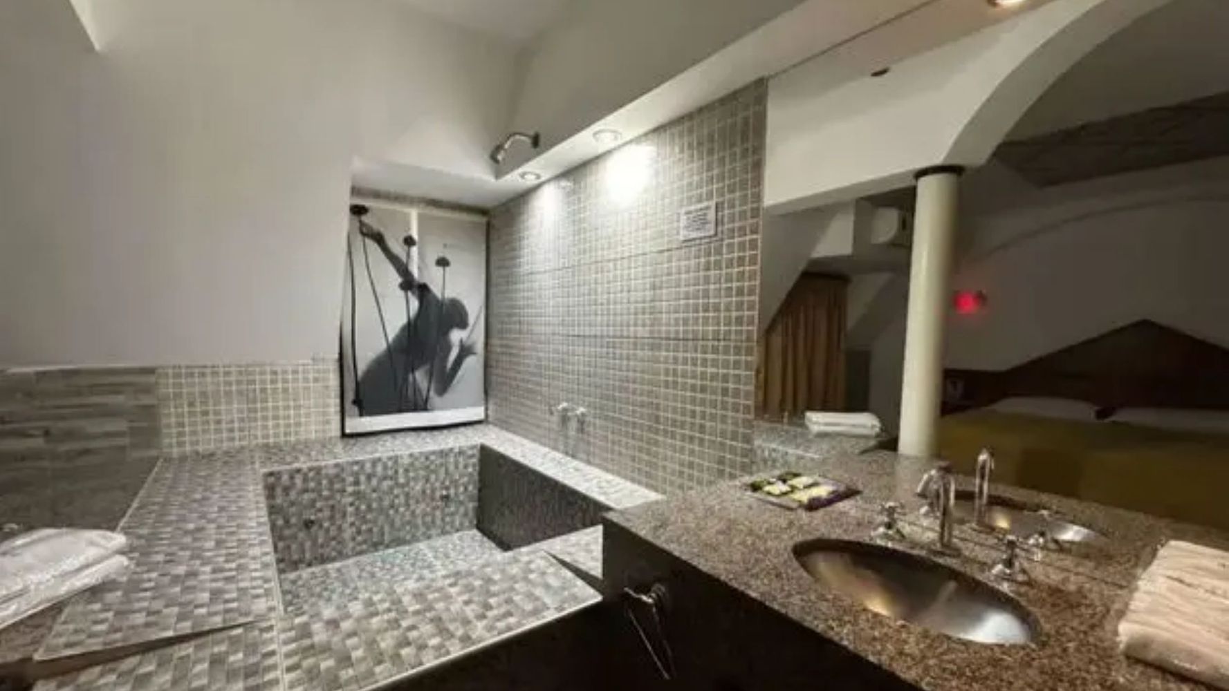 Venden un reconocido hotel alojamiento de Córdoba.