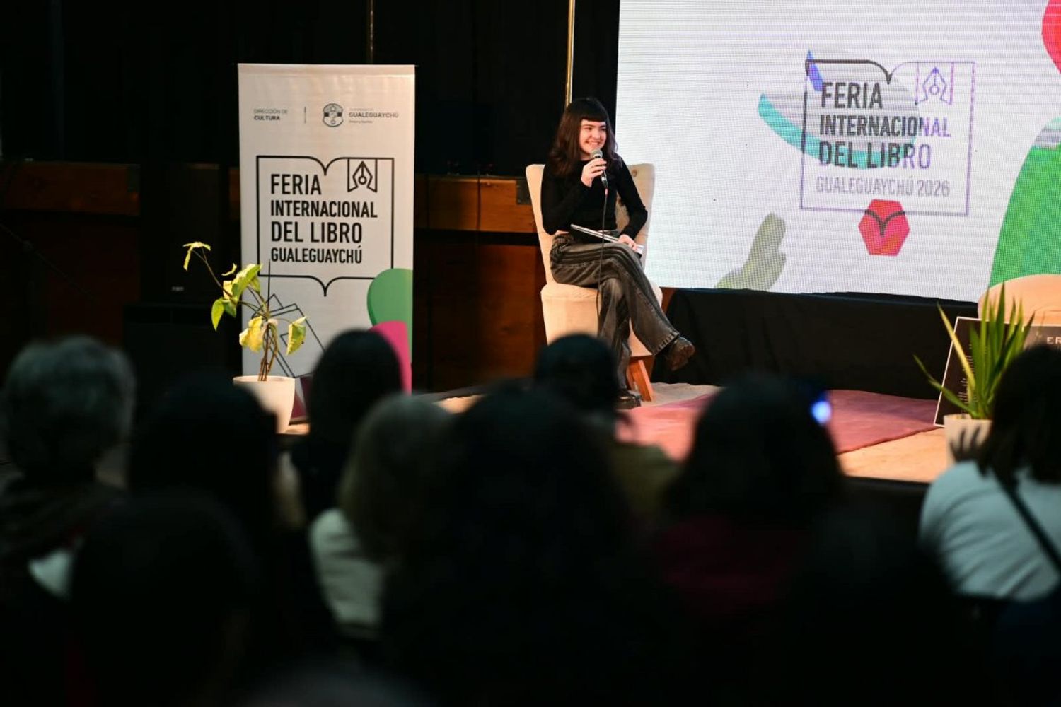Leonor González Ibarra en la Feria del Libro.