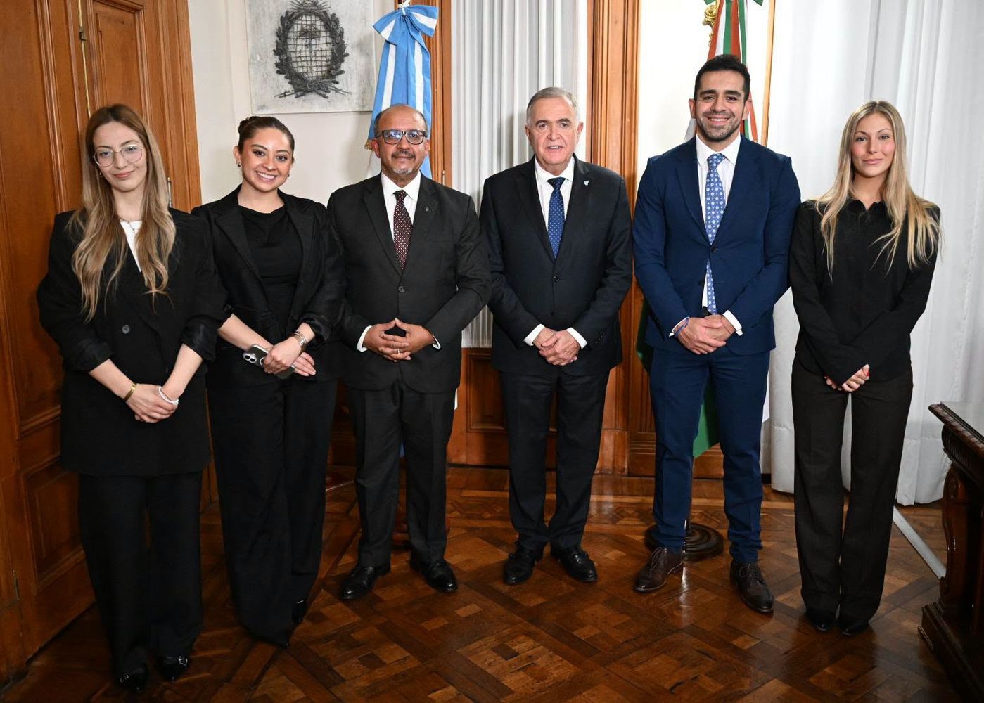 El embajador Ajaneesh Kumar visitó por primera vez la provincia y dejó sobre la mesa comercio, bioetanol y becas.
