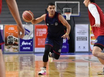 Para Jujuy Básquet, "la vara va a estar más alta que el año pasado", asumió Bruno Conti
