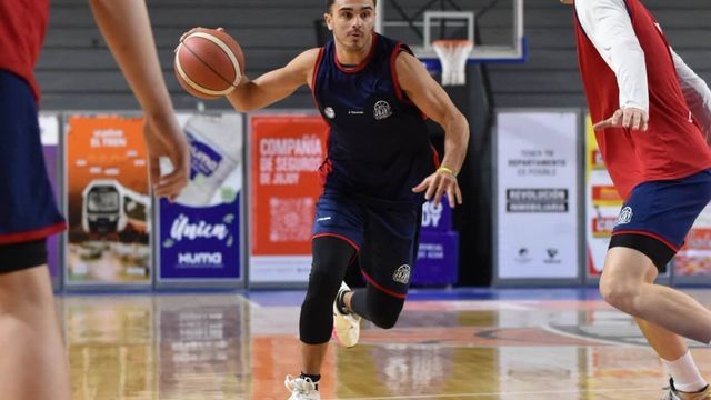 "Tenemos que ganar más partidos locales, hacer de esto una localía bastante fuerte, y superar lo del año pasado. La vara está ahí y no vamos a bajar de eso, nos estamos preparando para eso", dijo con firmeza el base Bruno Conti.
