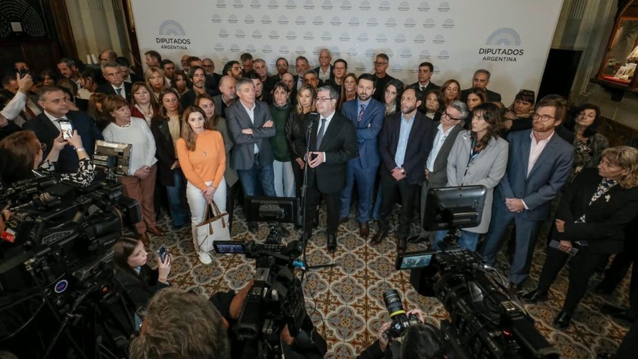 “Mega sesión” opositora en Diputados por el DNU 70, discapacidad y morosidad