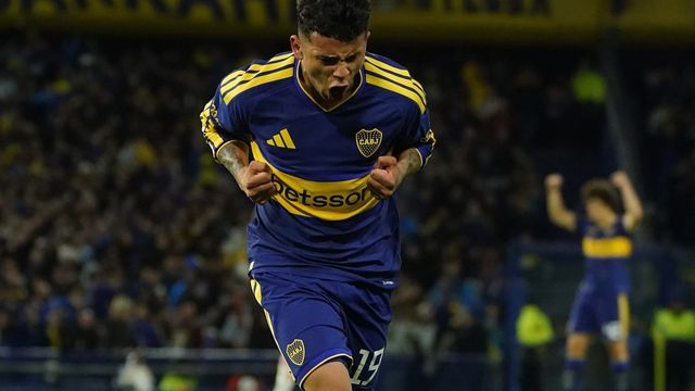 Dos anotaciones de Leonel Flores, el segundo un golazo, sin escalas de la Selección a Boca para un 3-0 en la Bombonera.