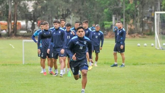 Gimnasia de Jujuy se mantiene como perseguidor del líder Tristán Suárez, siendo el segundo en la tabla con 54 puntos. Este sábado buscará imponerse al tercero y ubicarse como el nuevo puntero del grupo.