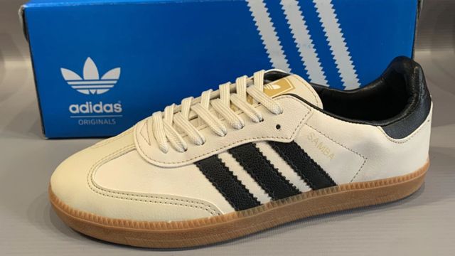 Adidas Samba.