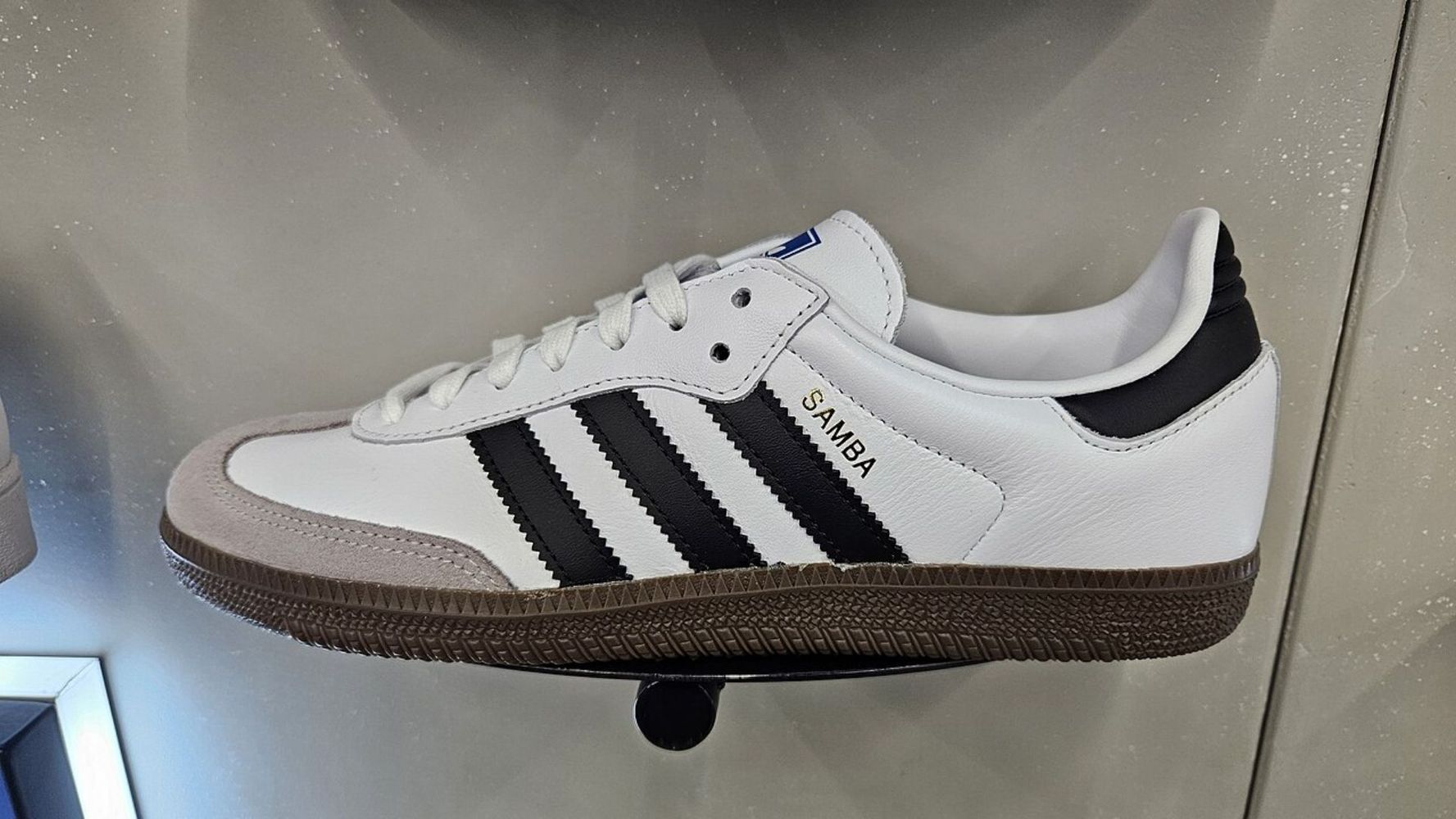 Adidas Samba.