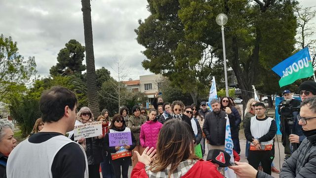 Ataques a docentes: el 90% se adhirió al paro en Coronel Rosales