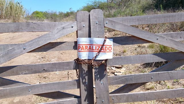 El Municipio de Carlos Paz paralizó trabajos de excavación y desmonte del Grupo Dinosaurio en un Área Protegida