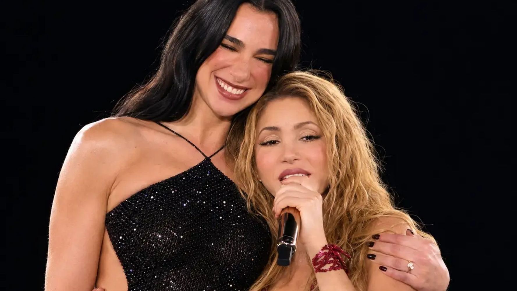 Dua Lipa y Shakira juntas.