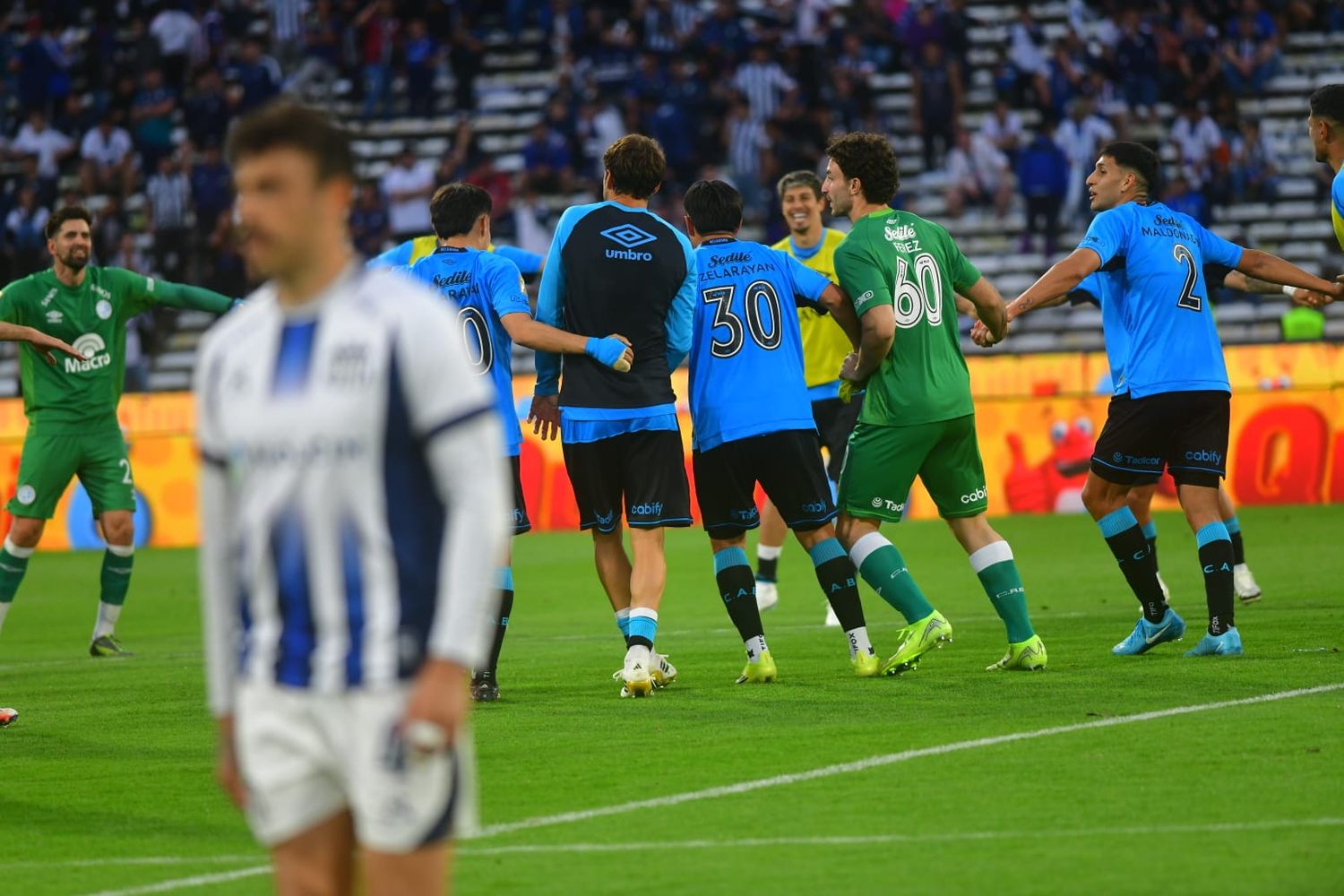 Festejo Celeste y decepción total en Talleres, por otro clásico perdido ante Belgrano.