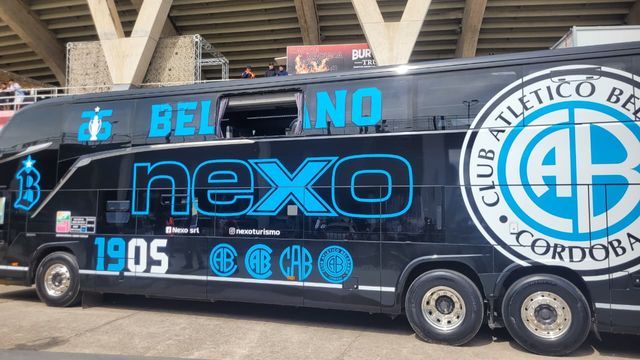 El colectivo de Belgrano fue apedreado en la previa al clásico con Talleres en las inmediaciones del Kempes