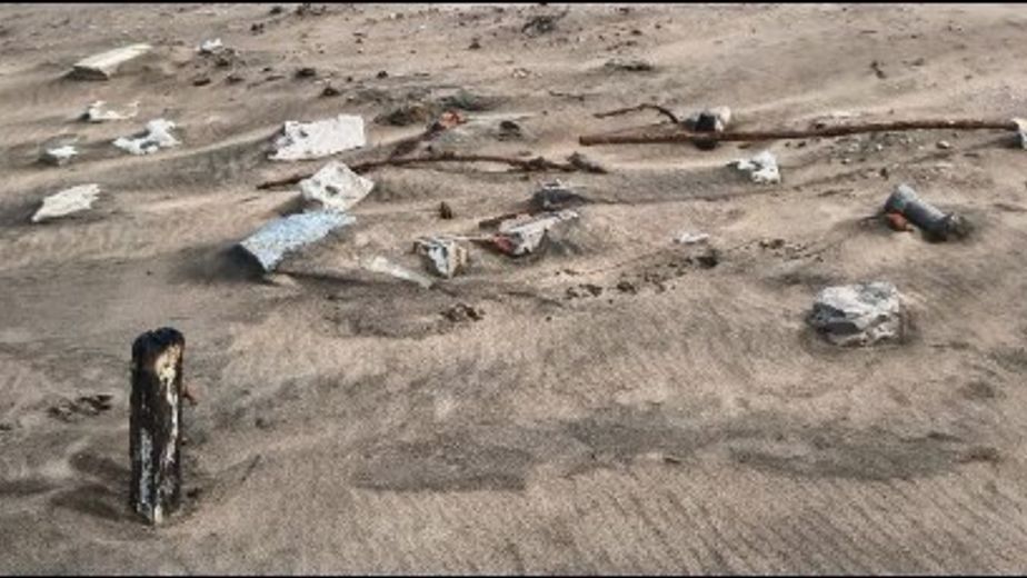 Carlos Ávila mostró los efectos de la erosión costera en Claromecó: cuando el mar deja al descubierto nuestra historia
