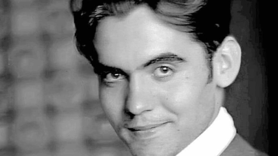 La emotiva reflexión de Federico García Lorca, escritor, sobre la libertad: "En la bandera de la libertad bordé el amor más grande de mi vida"