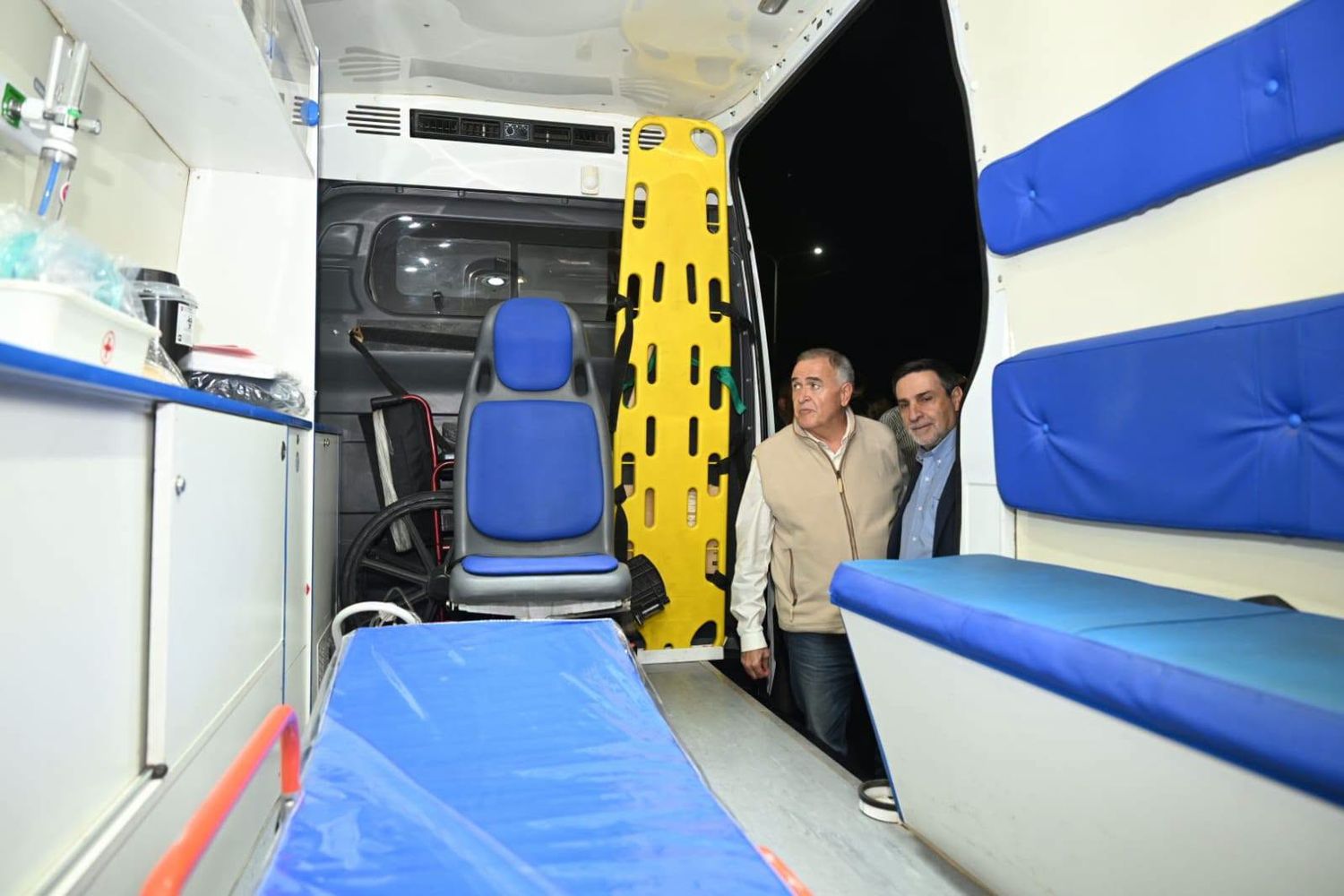 Jaldo habilitó el acceso norte y entregó el vehículo sanitario en el marco de la festividad de la Virgen.