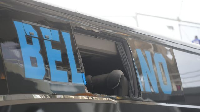 El colectivo de Belgrano fue apedreado antes del ingreso al estadio Kempes para el clásico ante Talleres
