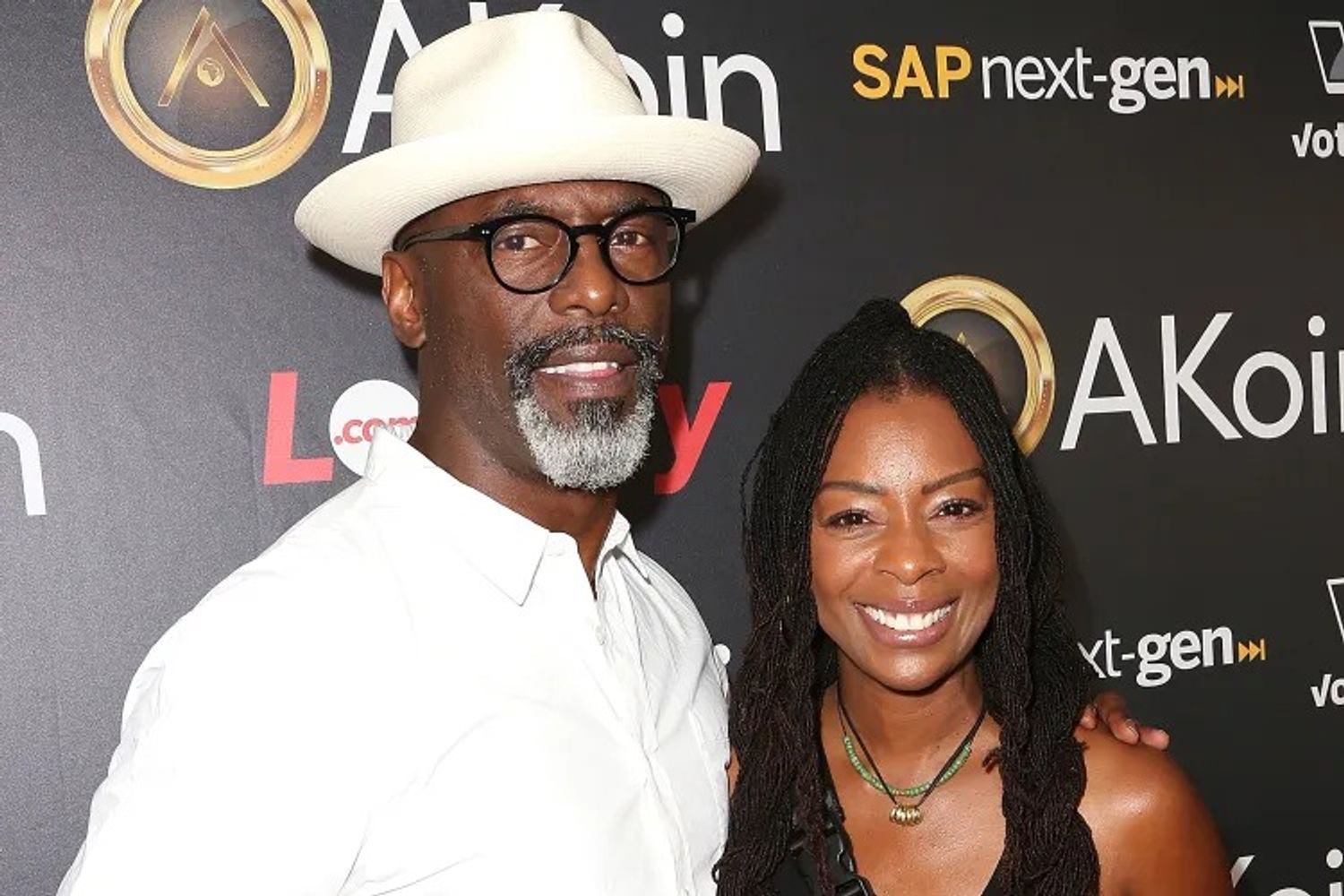 Isaiah Washington junto a su entonces esposa.