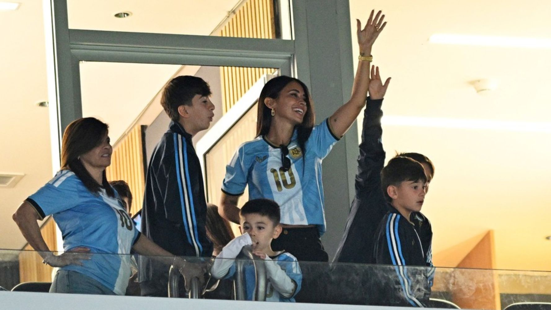 Antonela Roccuzzo llega al Monumental