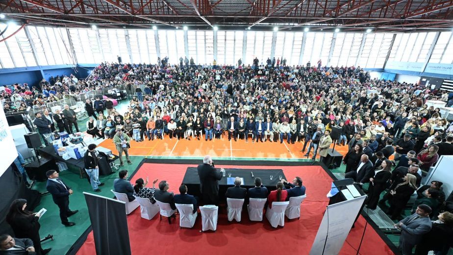 263 emprendedores recibieron herramientas, equipamiento y microcréditos en el Complejo Belgrano