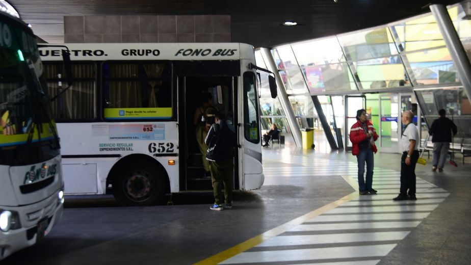 Alerta en Córdoba: se normalizan los colectivos interurbanos pero hay amenaza de paro total