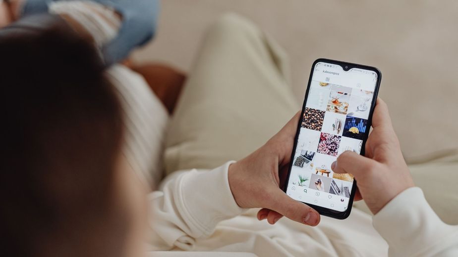 Instagram prepara una de sus funciones más polémicas: pagar para chusmear perfiles sin dejar rastro ni likes por error
