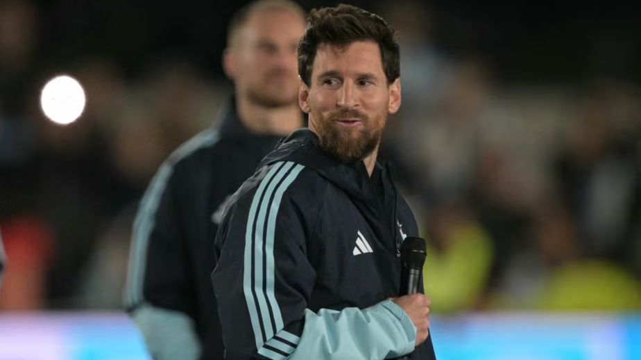 El show sorpresa para Messi duró apenas unos segundos: qué pasó en el Monumental