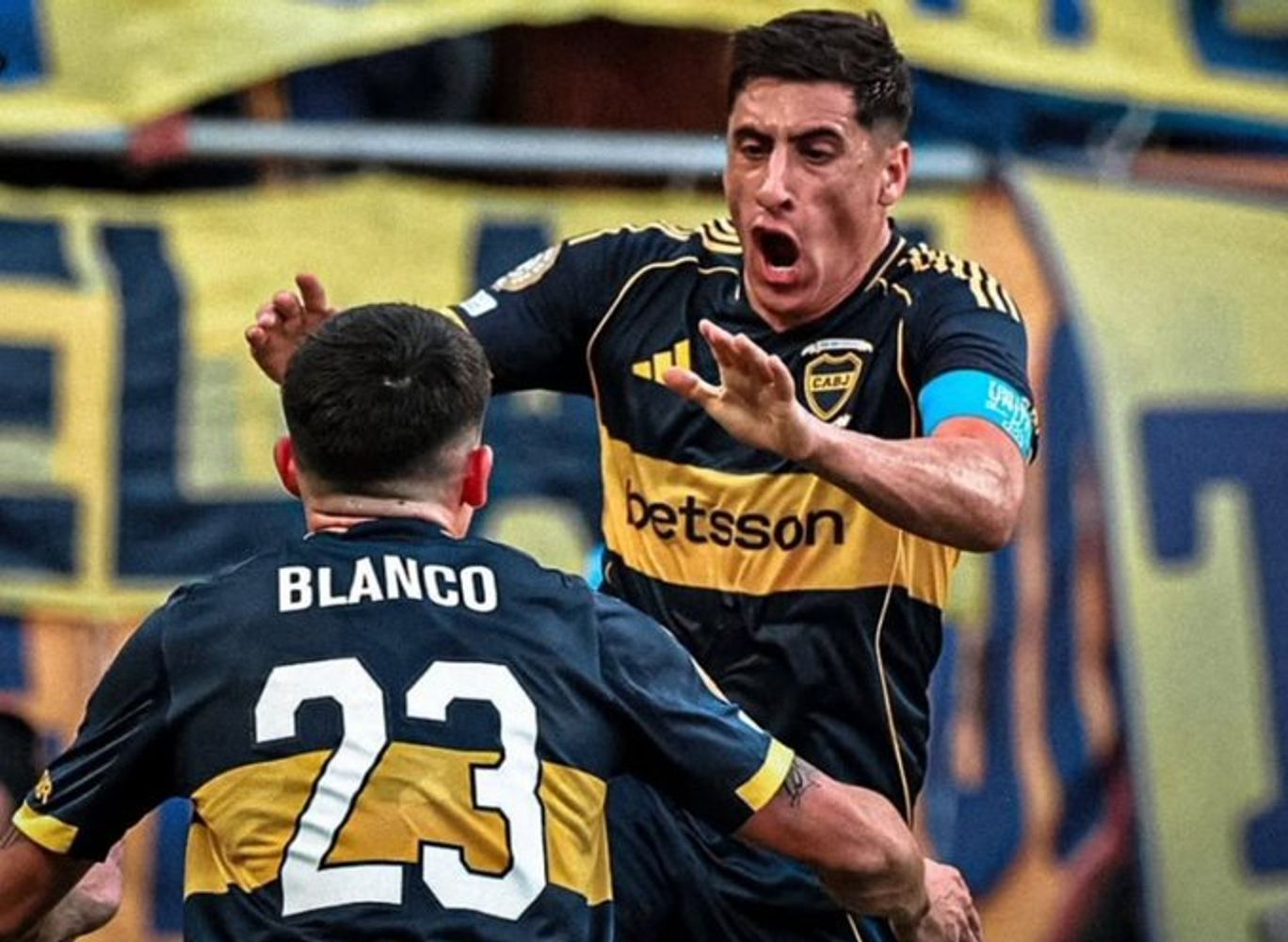 En la primera que tocó, Miguel Merentiel puso el 2 a 2 de Boca ante Instituto en el Kempes.