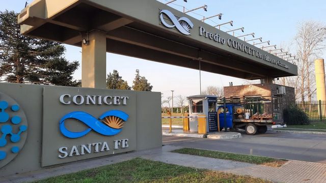 La ciencia argentina en riesgo: un exrector de la UNL advierte sobre el vaciamiento del CONICET,

