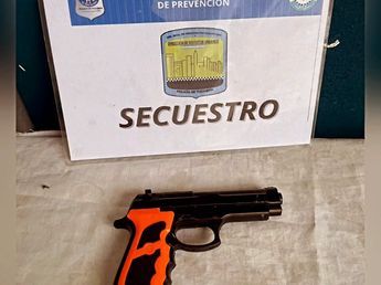 Intentó robar una heladería con un arma de juguete