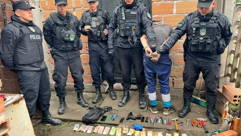 Arma, cargadores y efectivo: cayó "Speedy Gonzáles"