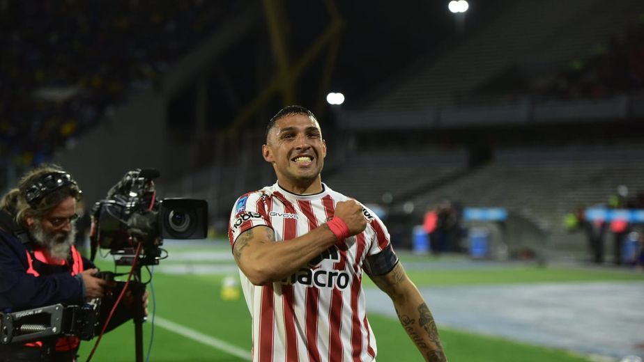 Instituto y sus defensores goleadores: el capitán Alarcón eligió el que más le gustó