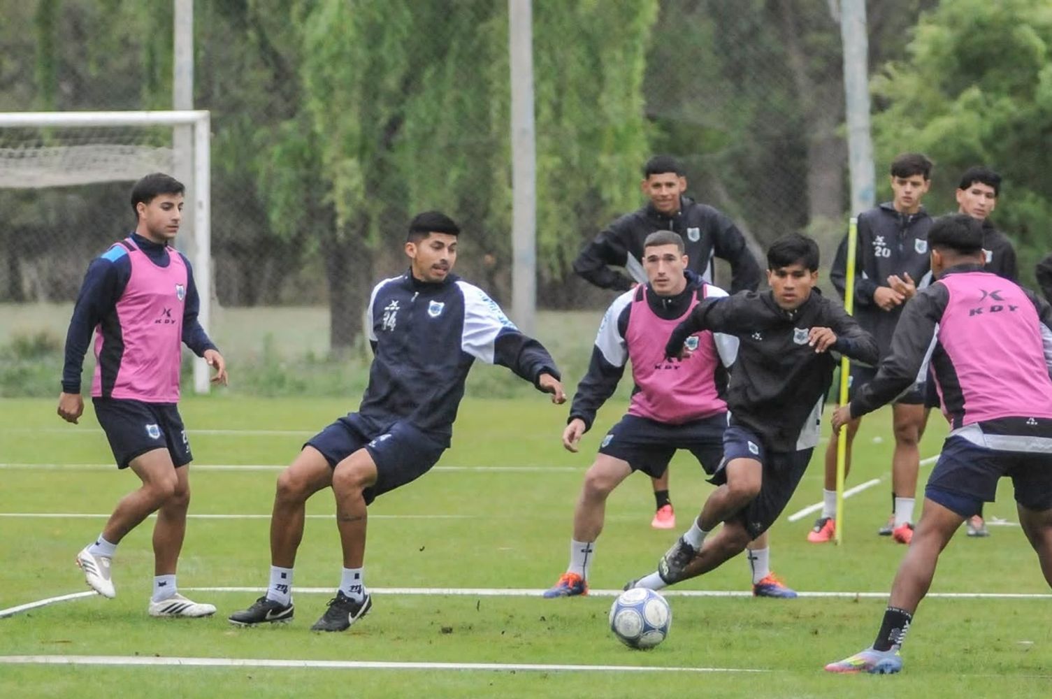 Este domingo, en horario de las 16:00, el estadio “23 de Agosto” será escenario del duelo entre Gimnasia y Esgrima de Jujuy (foto) y Gimnasia y Tiro de Salta, que corresponde a la fecha 33 de la Primera Nacional 2026 - Zona “B”.