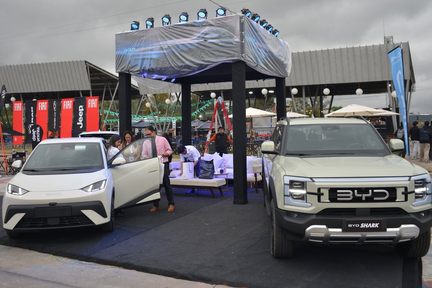 Los novedosos productos de las automotrices chinas no podían estar ausentes en la muestra de la Cámara de Comercio Exterior de Jujuy.