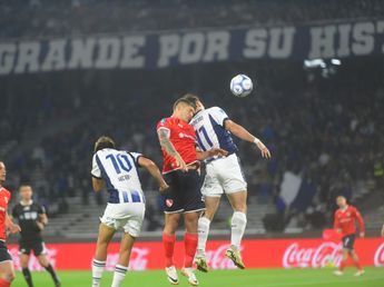 Talleres consiguió un empate con gusto a poco ante Independiente en el Kempes y sigue último