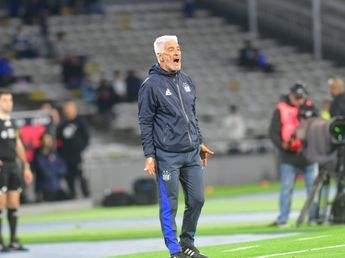 Omar De Felippe se hace cargo del mal momento de Talleres: "No soy tan cagón de irme"