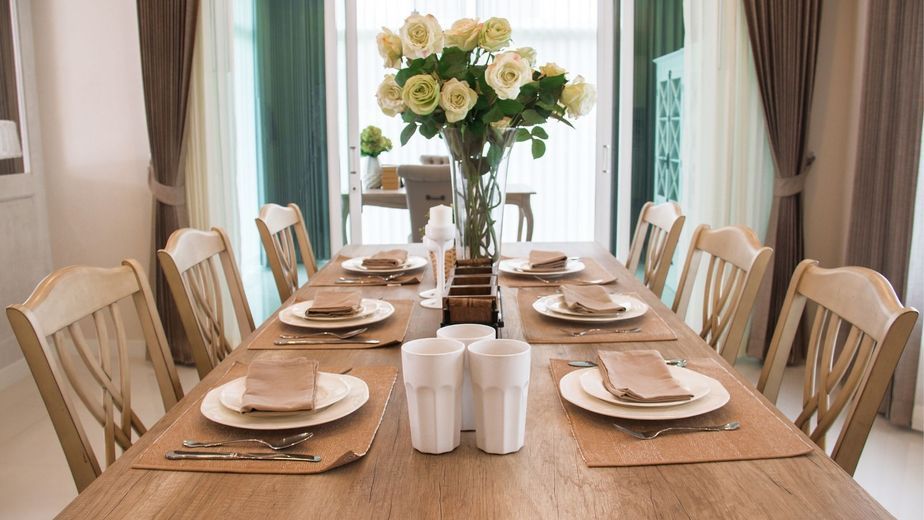 Adiós a la típica mesa en el comedor: ésta es la moderna tendencia más elegante y práctica que llega en 2027