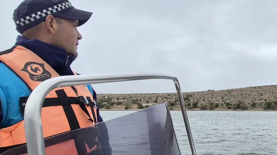 Policía Lacustre controló los diques El Cadillal y La Angostura